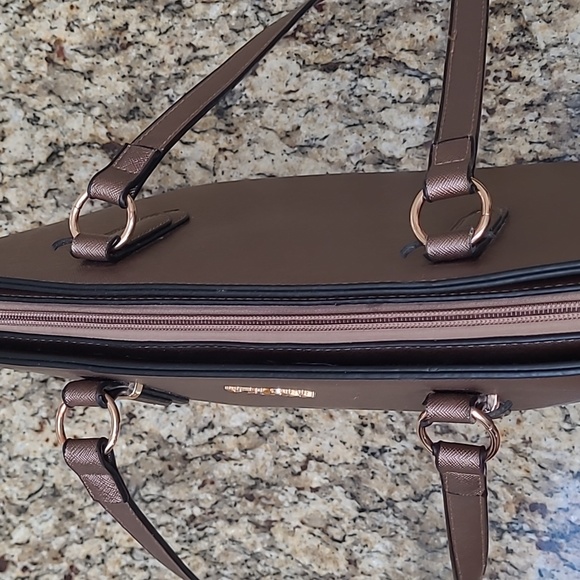 YZAOLL Gold Copper Stand-up Purse - Picture 7 of 14